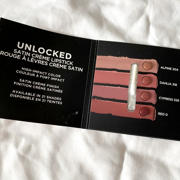 Free with Purchase Makeup, Skincare, and Perfume samples - Picture 7 of 8